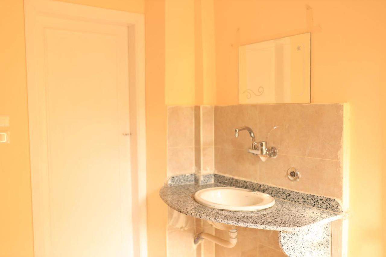 Luxor Nile View Flats Apartment Bagian luar foto