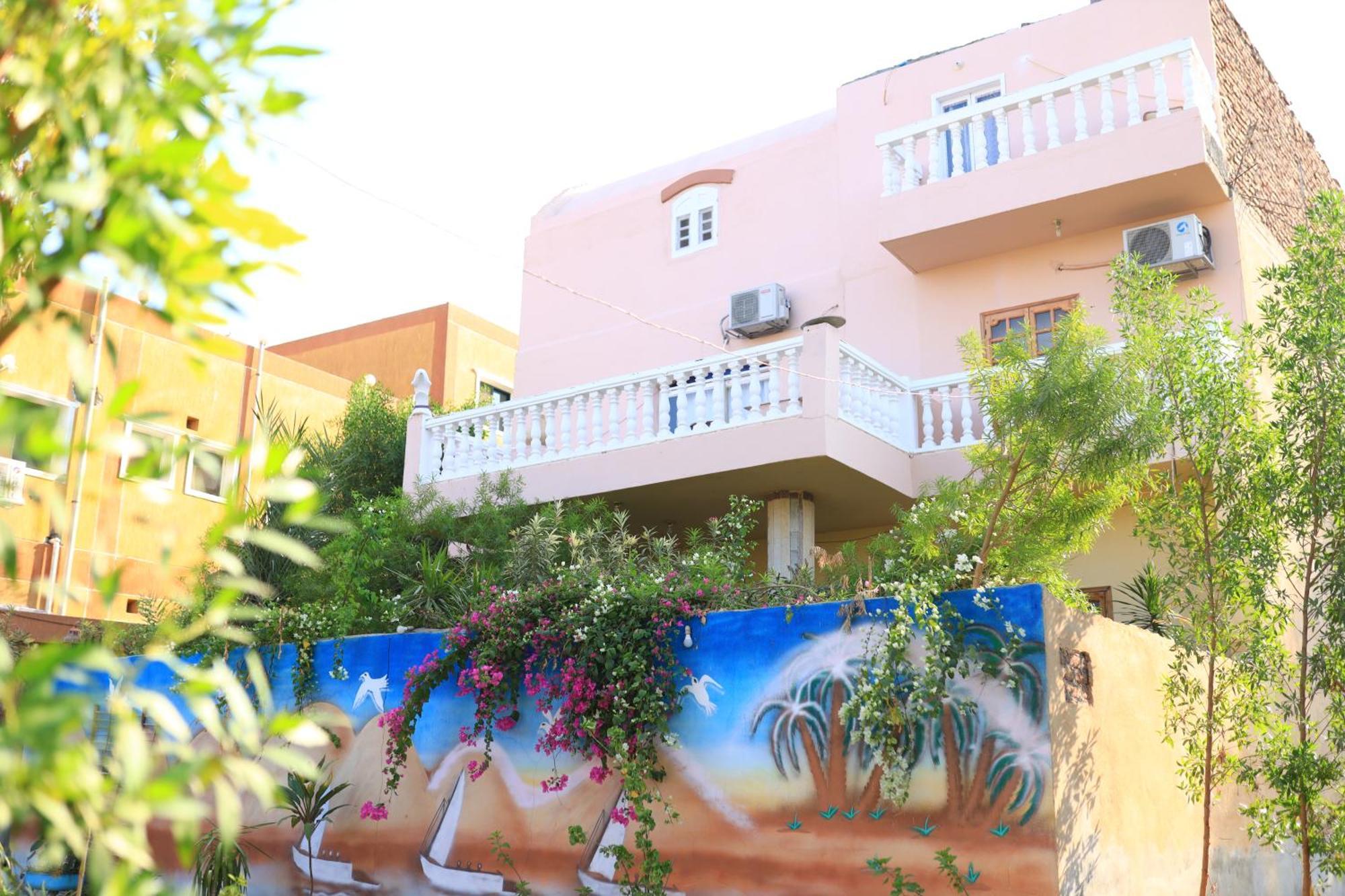 Luxor Nile View Flats Apartment Bagian luar foto